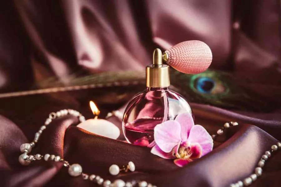De wetenschap achter parfums: Hoe ze onze stemming en emoties beïnvloeden